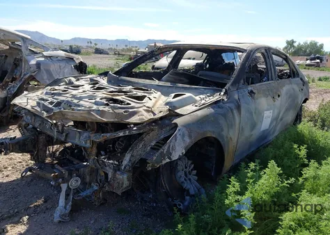 2017 Genesis G90 3.3T Premium из США, поврежденный, VIN KMHG34JA2HU033392